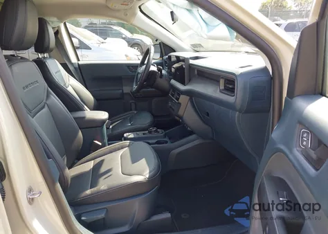 2025 Ford Maverick Lariat из США, поврежденный, VIN 3FTTW8S34SRA29277